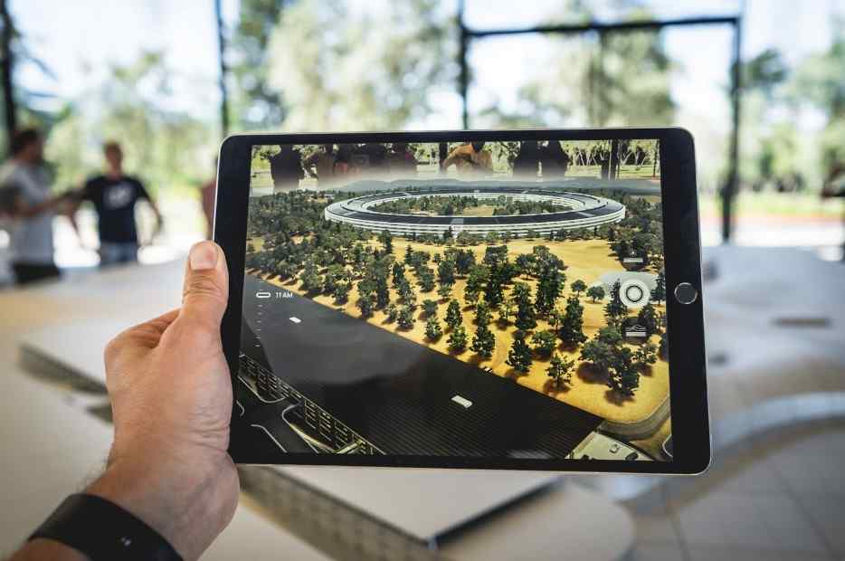 Karma gerçeklik ve Artırılmış gerçeklik